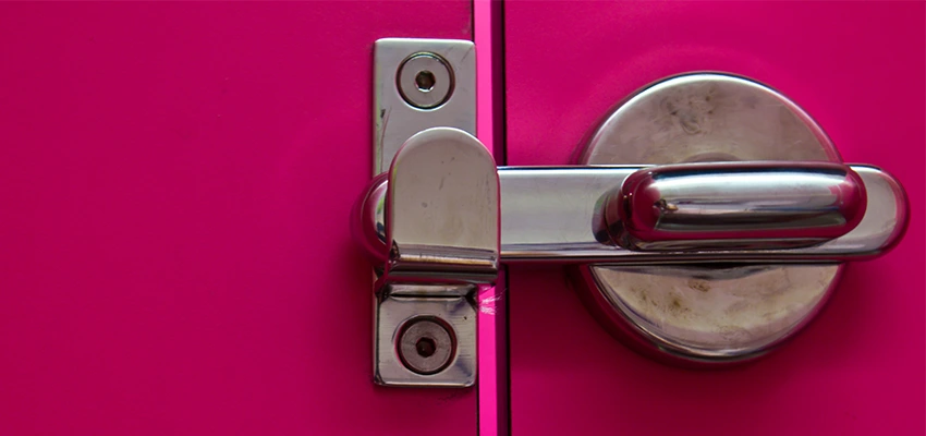Childproof Gate Lock in Desert Hot Springs, California